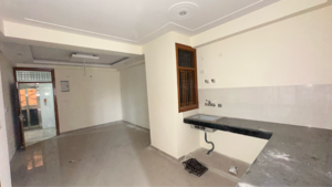 Room in 3 BHK Apartment at Bindal Enclave, Phi Iv Greater Noida – for Sale