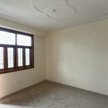 Room in 3 BHK Apartment at Bindal Enclave, Phi Iv Greater Noida – for Sale