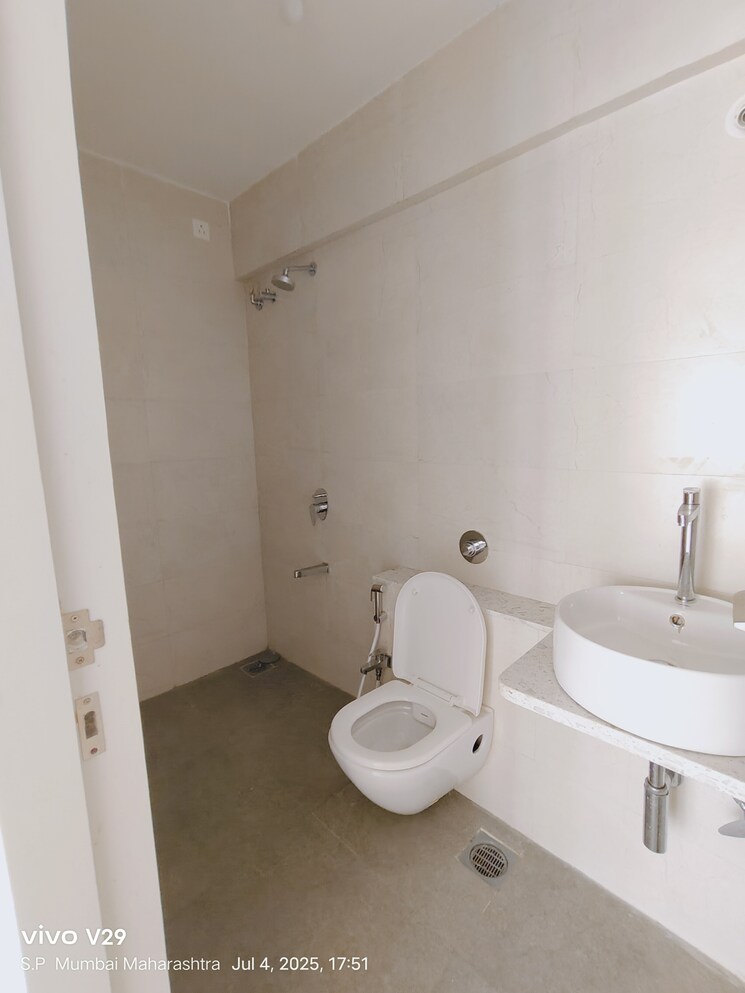 Bathroom, sugee-atharva 2 Bedroom 858 Sq.Ft. Apartment In Prabhadevi Mumbai 8921968