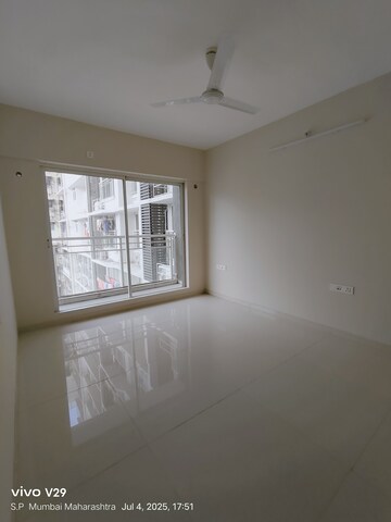 Room in 2 BHK Apartment at Sugee Atharva, Prabhadevi – for Rent