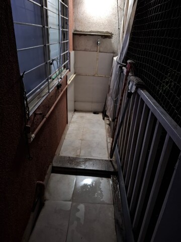 Balcony in 1 BHK Apartment at Sadashiv Peth – for Rent
