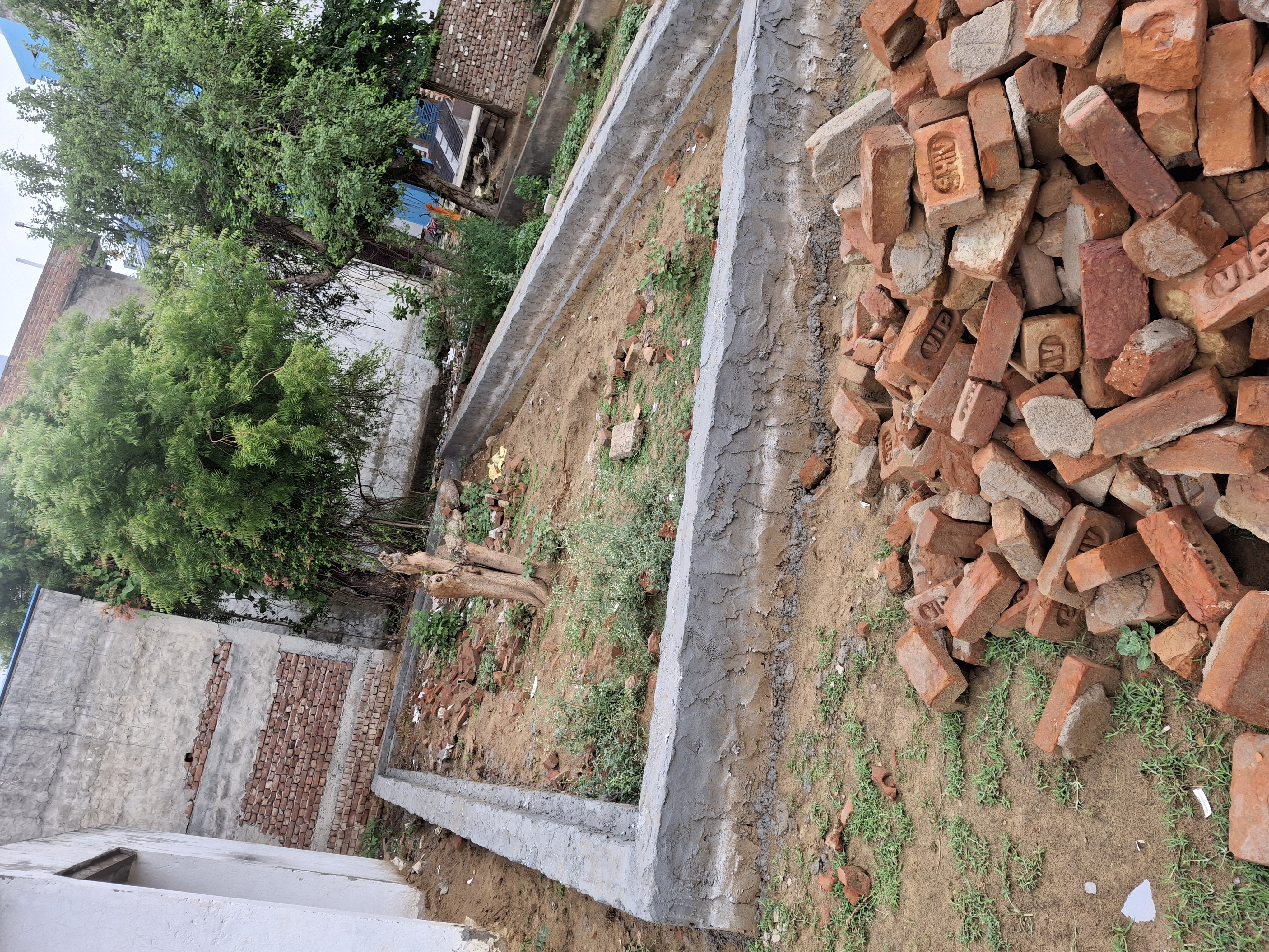 Plot For Sale in Bhondsi