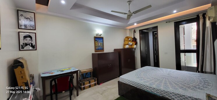 Bedroom, panchsheel enclave 3 Bedroom 265 Sq.Yd. Builder Floor In Panchsheel Enclave Delhi 8922004