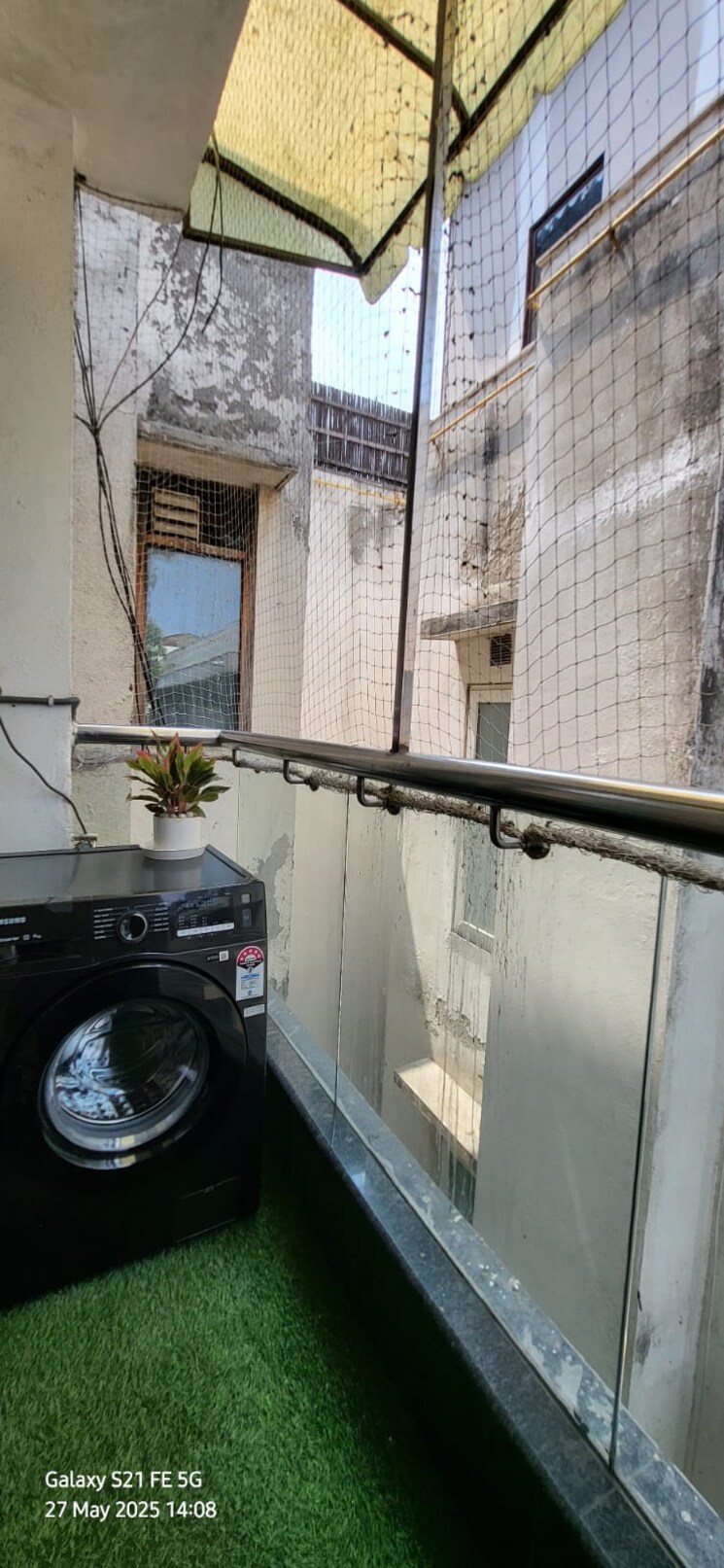 Balcony, panchsheel enclave 3 Bedroom 265 Sq.Yd. Builder Floor In Panchsheel Enclave Delhi 8922004