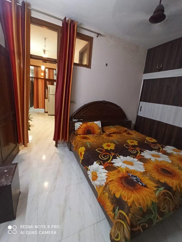 Bedroom, kalkaji 2 Bedroom 100 Sq.Yd. Builder Floor In Kalkaji Delhi 8922053