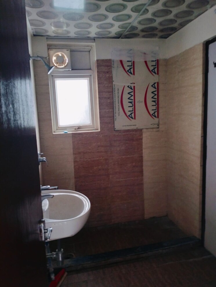 Bathroom, nk-savitry-enclave 2 Bedroom 1155 Sq.Ft. Apartment In Vip Road Zirakpur 8922040