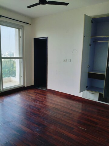 Room in 2 BHK Apartment at NK Savitry Enclave, Vip Road – for Rent