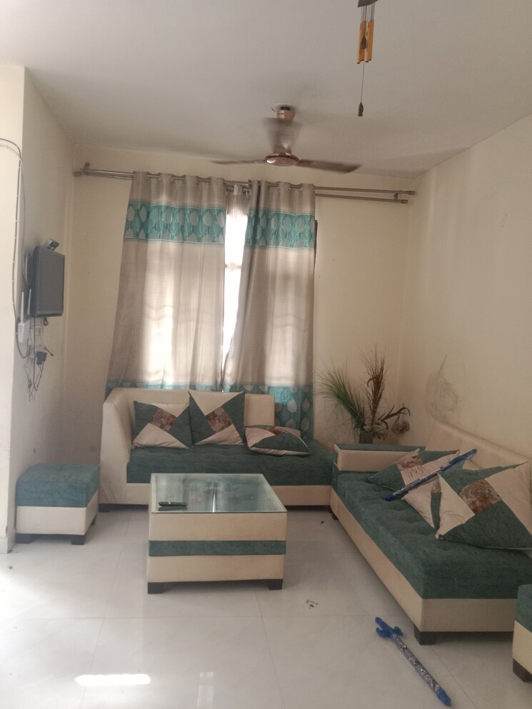 Living Room, us-pine-homes 3 Bedroom 1350 Sq.Ft. Independent House In Dhakoli Zirakpur 8922094