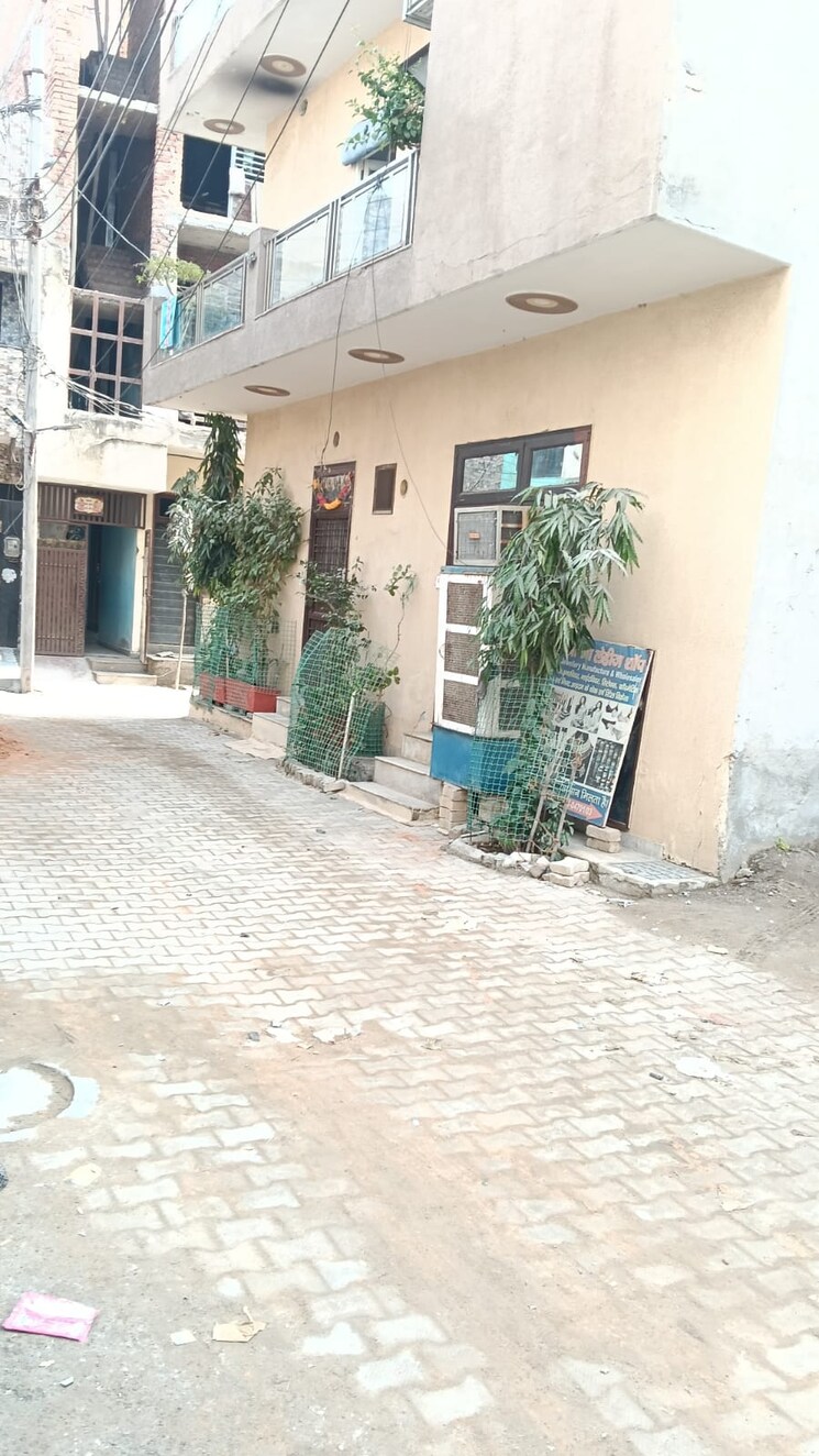  Parking, sector 103 4 Bedroom 450 Sq.Ft. Independent House In Sector 103 Gurgaon 8922058