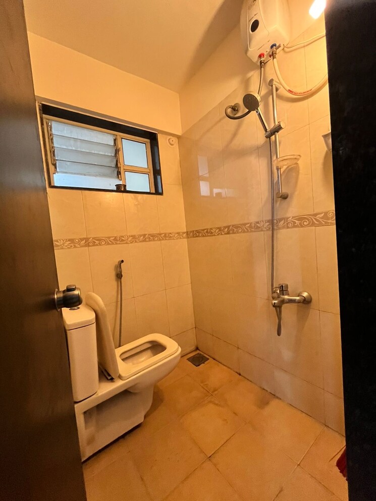 Bathroom, rohan-ishan 3 Bedroom 1350 Sq.Ft. Apartment In Bavdhan Pune 8922059