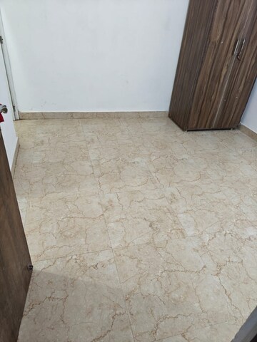 Room in 1 RK Builder Floor at Neb Sarai – for Rent
