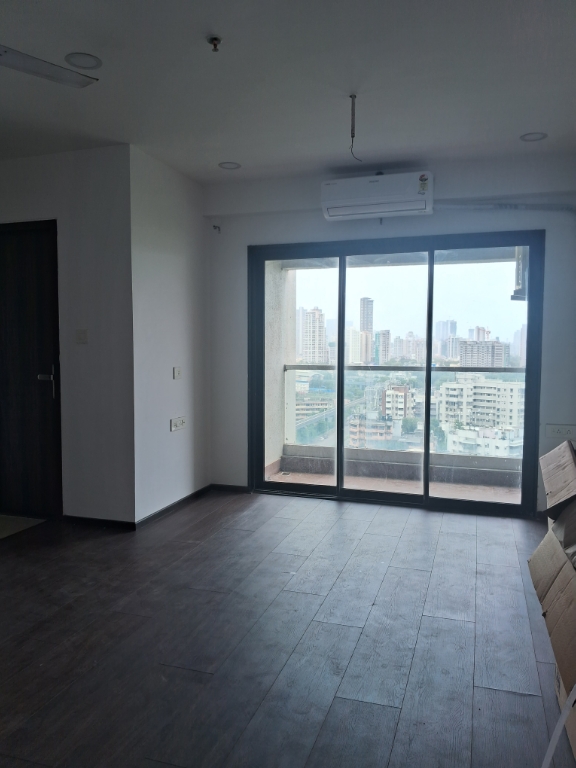 2 BHK 750 Sq.Ft. Apartment in Neumec Shreeji Towers