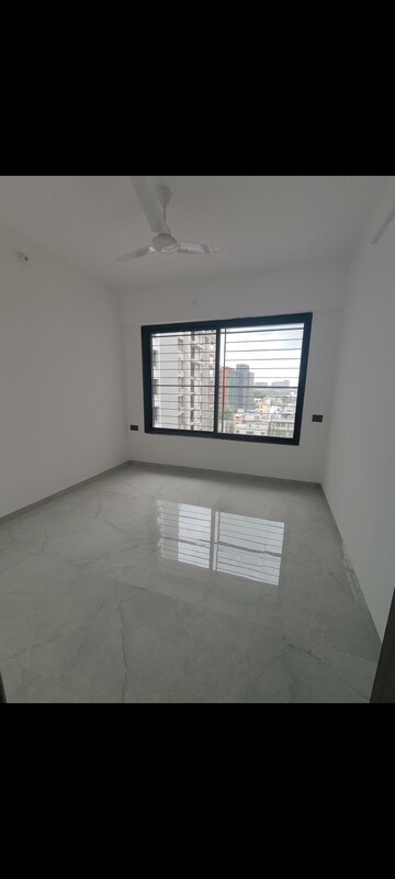 Room in 2 BHK Apartment at Unique Youtopia, Kharadi – for Rent