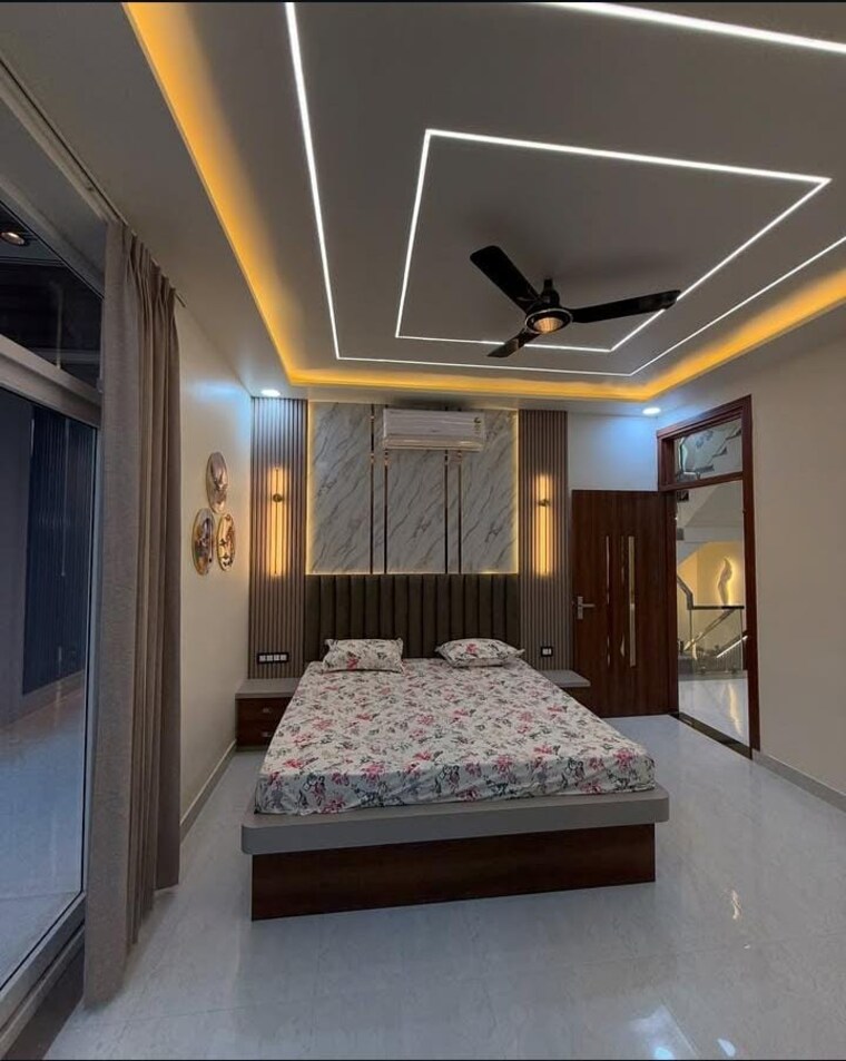 Bedroom, sector 35 3.5 Bedroom 3150 Sq.Ft. Builder Floor In Sector 35 Faridabad 8922116