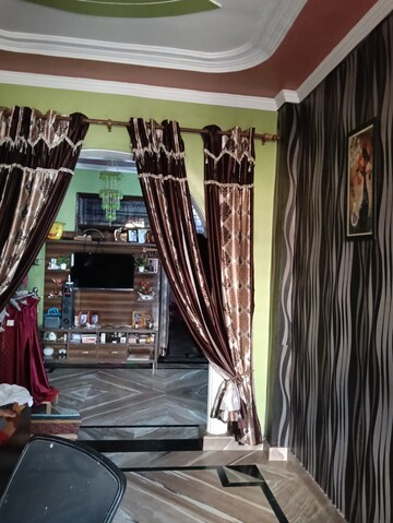 Gym in 5 BHK Independent House at Saraswati Enclave – for Sale