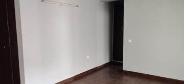 Room in 2.5 BHK Apartment at Jm Orchid, Sector 76 – for Rent