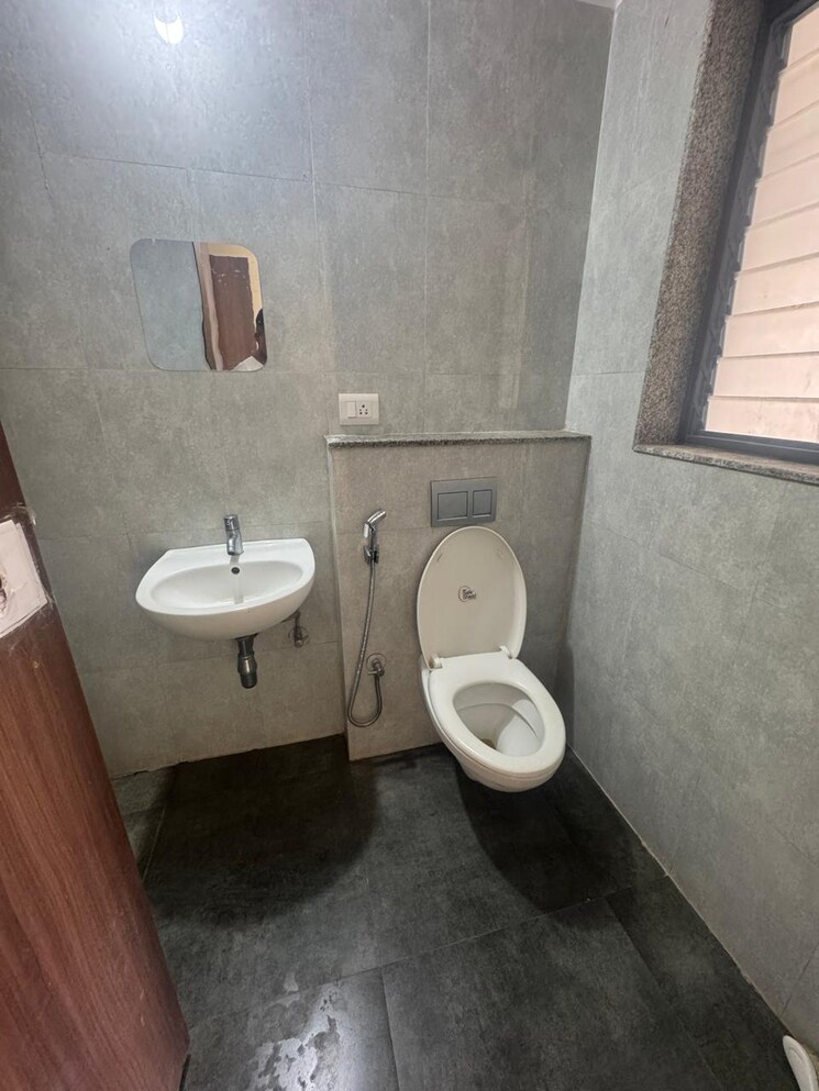 Bathroom, lodha-palava-florea-a-to-d 2 Bedroom 932 Sq.Ft. Apartment In Dombivli East Thane 8922096