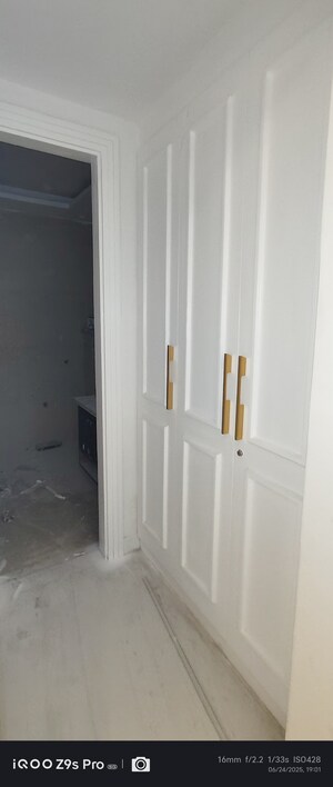 Bathroom in 3 BHK Builder Floor at YK Homes, Green Fields Colony – for Sale