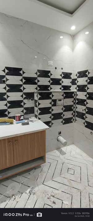 Master Bedroom in 3 BHK Builder Floor at YK Homes, Green Fields Colony – for Sale