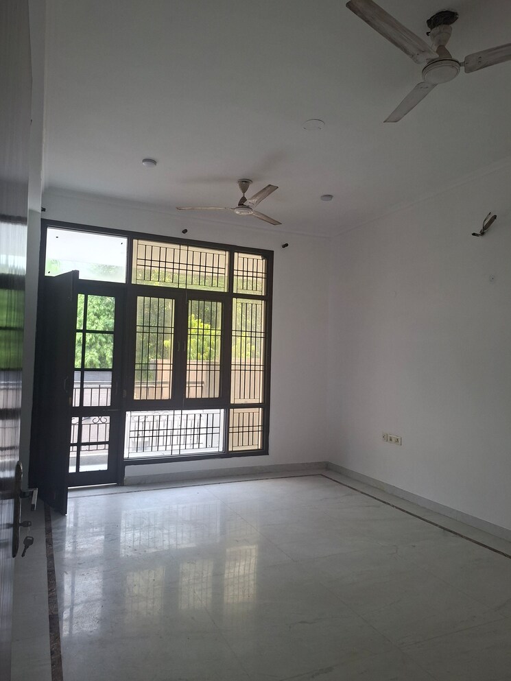 Exterior View, sector 44 3.5 Bedroom 300 Sq.Mt. Independent House In Sector 44 Noida 8922140