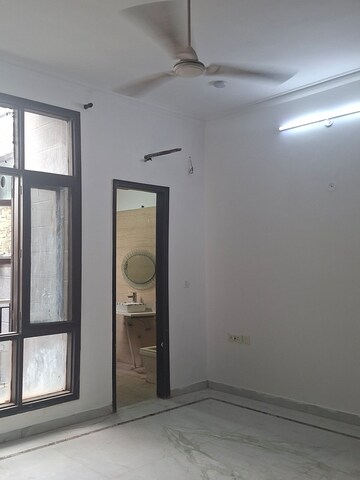 Furnished Amenities in 3.5 BHK Independent House at Sector 44 – for Rent