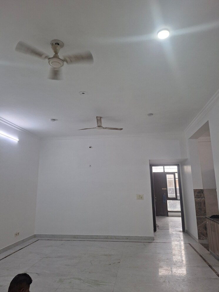 Bathroom, sector 44 3.5 Bedroom 300 Sq.Mt. Independent House In Sector 44 Noida 8922140