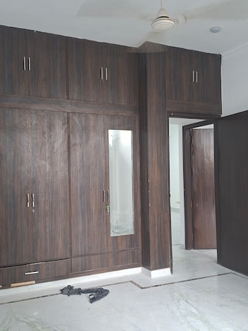Furnished Amenities in 3.5 BHK Independent House at Sector 44 – for Rent
