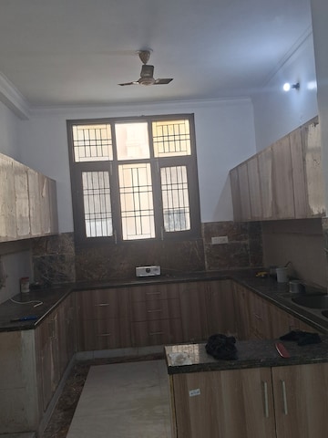 Staircase in 3.5 BHK Independent House at Sector 44 – for Rent