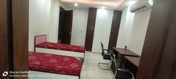 Pg For Rent in South Extension