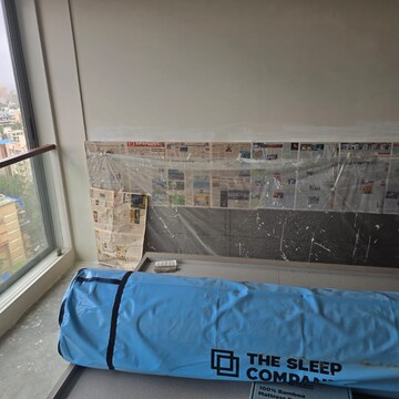 Bedroom in 3 BHK Apartment at Bandra West – for Rent