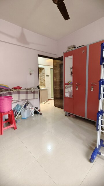 Room in 2 BHK Apartment at Sanghvi Valley, Kalwa – for Sale