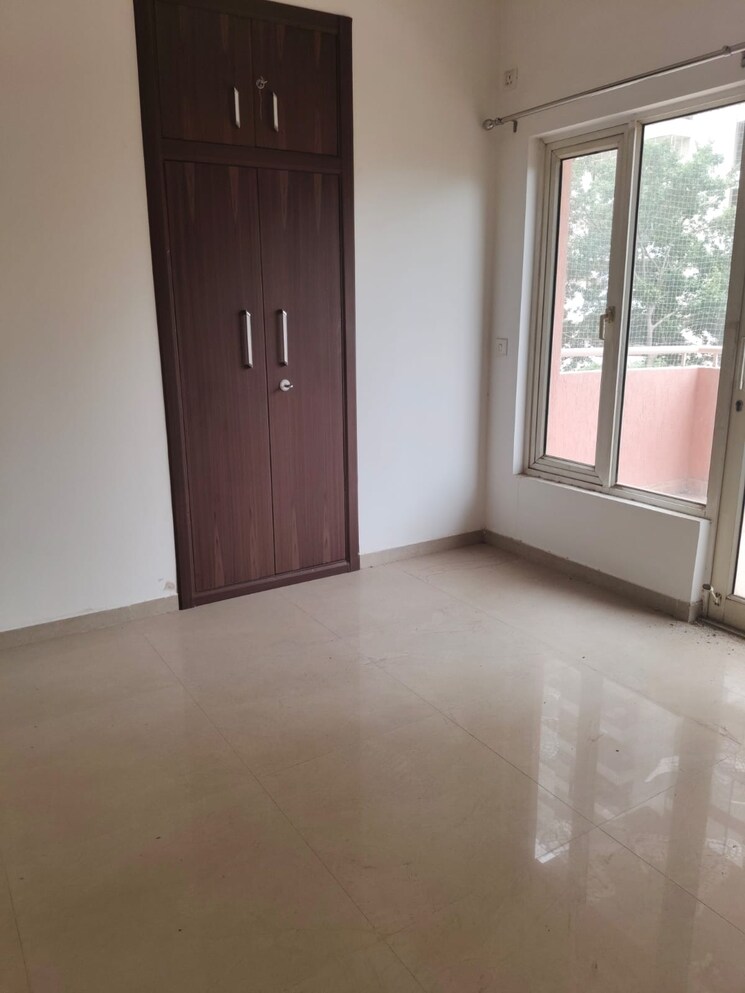 Room, spr-imperial-estate 3 Bedroom 1850 Sq.Ft. Apartment In Sector 82 Faridabad 8922174