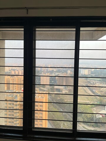 Room in 2 BHK Apartment at Magarpatta Nanded City Sargam, Sinhagad – for Sale