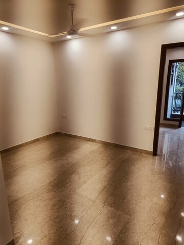 Room in 2 BHK Builder Floor at Lajpat Nagar I – for Rent