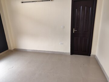 3 BHK Apartment For Rent in Supertech 34 Pavilion, Sector 34