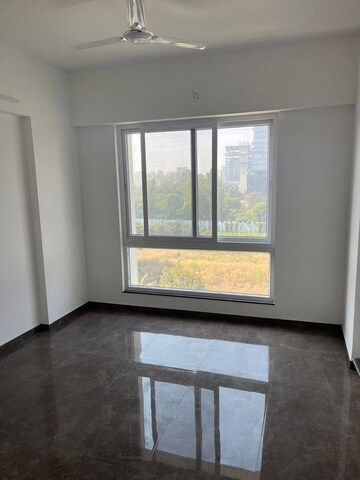 Room in 3 BHK Apartment at Shroff Aureta, Koregaon Park Annexe – for Rent