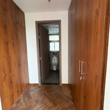 Room in 2 BHK Apartment at Shalimar One World Belvedere Court 3, Malesemau – for Rent
