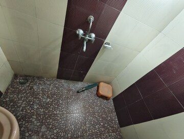 Bathroom in 3 BHK Penthouse at Sanpada – for Rent