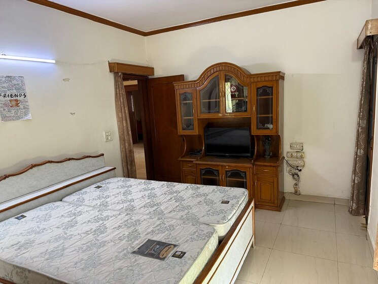 Bedroom, arun-vihar 2.5 Bedroom 1450 Sq.Ft. Apartment In Sector 29 Noida 8922296