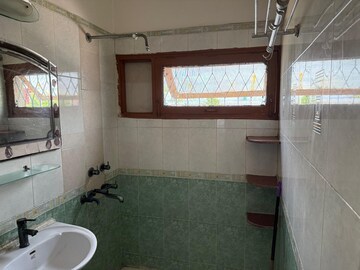 Bathroom in 2.5 BHK Apartment at Arun Vihar, Sector 29 – for Rent