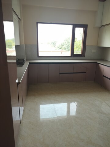 Room in 3 BHK Apartment at ABA Cherry County, Tech Zone 4 Greater Noida – for Rent