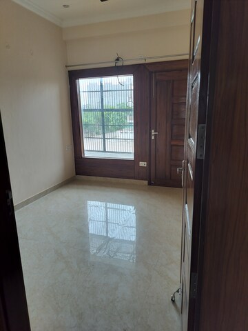 Room in 3 BHK Apartment at ABA Cherry County, Tech Zone 4 Greater Noida – for Rent