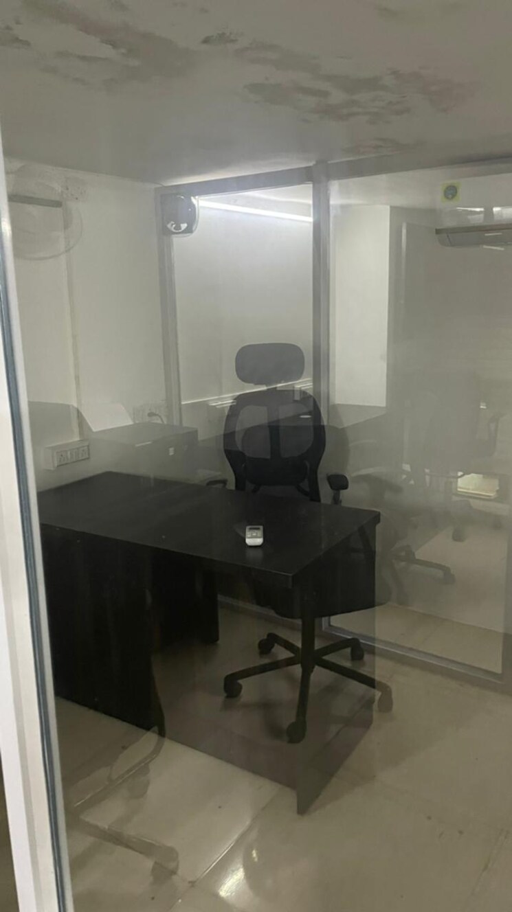 Team Area, satra-plaza Commercial Office Space 600 Sq.Ft. In Vashi Sector 19d Navi Mumbai 8922290