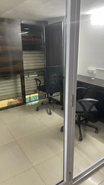 Furnished Amenities in  Office Space at Satra Plaza, Vashi Sector 19d – for Rent