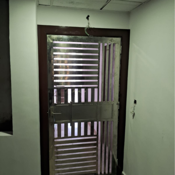 Room in 4 BHK Apartment at SDS NRI Residency Omega II, Nri City – for Rent