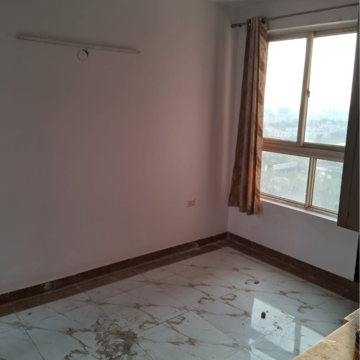 Room in 4 BHK Apartment at SDS NRI Residency Omega II, Nri City – for Rent