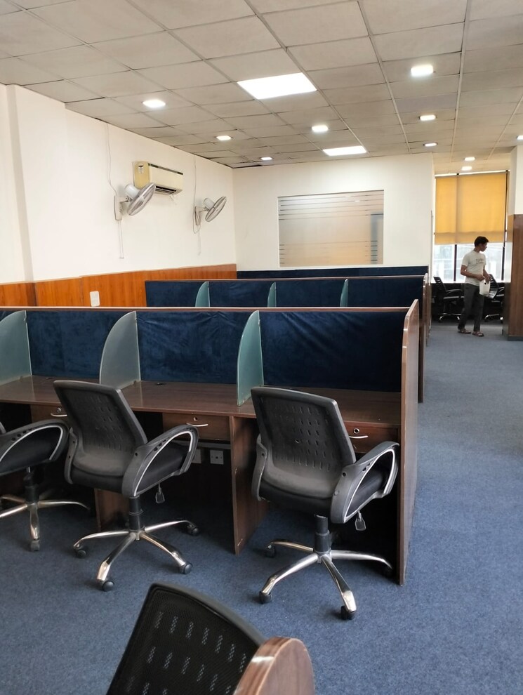 Team Area, sector 3 Commercial Office Space 2200 Sq.Ft. In Sector 3 Noida 8922329