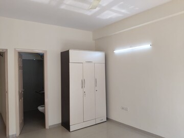 Room in 4 BHK Builder Floor at Emaar MGF Emerald Hills, Sector 65 – for Rent
