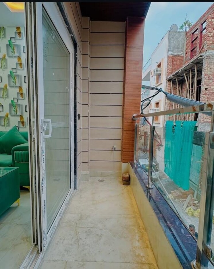 Balcony, sector 33 3 Bedroom 3150 Sq.Ft. Builder Floor In Sector 33 Faridabad 8922342