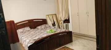 Bedroom in 2 BHK Builder Floor at DLF City Gurgaon, Sector 27 – for Rent